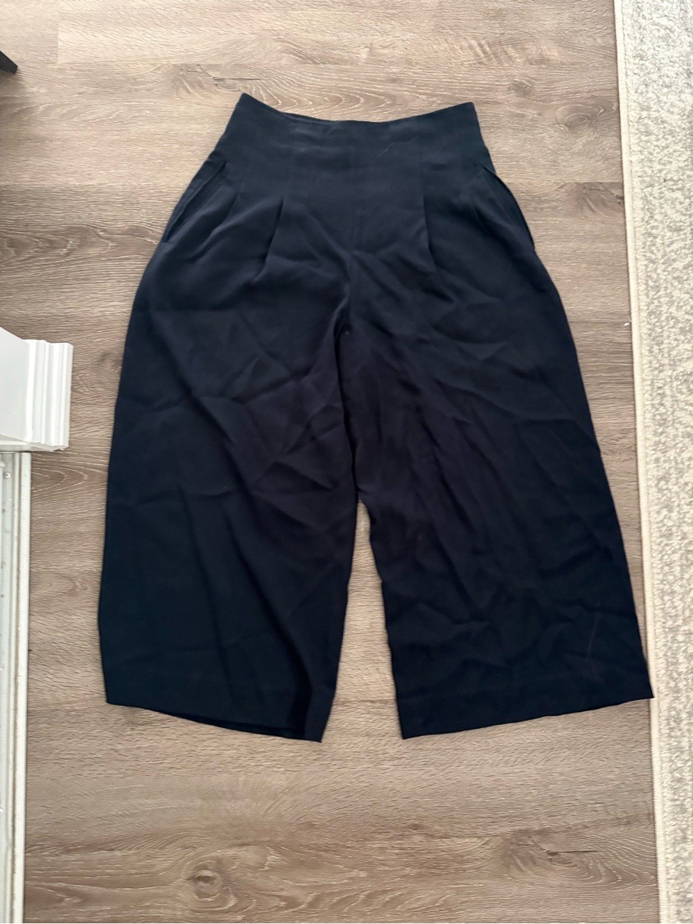 Club Monaco Black High-Waist Wide-Leg Cropped Trousers
